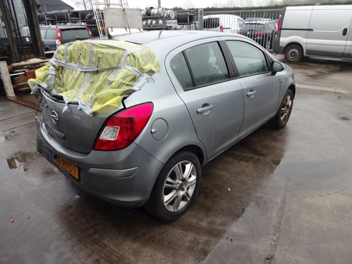 Opel Corsa D 1.4 16V Twinport Samochód złomowany (2011, Szary)