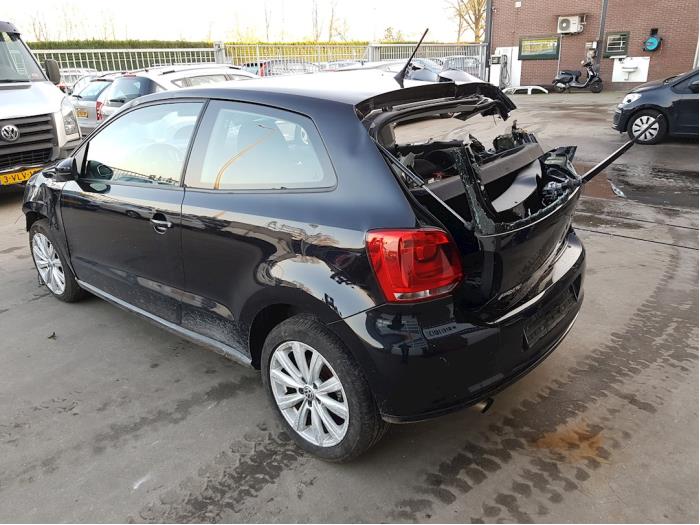 Volkswagen Polo V 1.2 TSI Samochód złomowany (2010, Czarny)