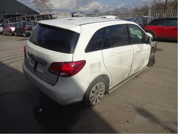 Mercedes B 2.2 B-220 CDI BlueEFFICIENCY,d 16V Épave (2018, Blanc)