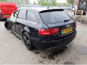Audi A4 Avant 2.0 TDI 16V Schrottauto (2010, Schwarz)