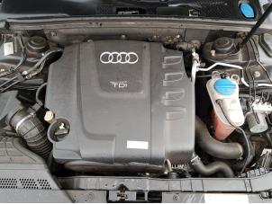 Audi A4 Avant 2.0 TDI 16V Schrottauto (2010, Schwarz)