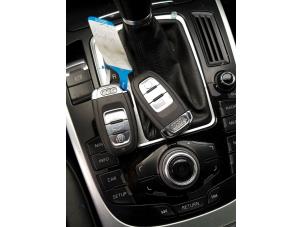 Audi A4 Avant 2.0 TDI 16V Schrottauto (2010, Schwarz)