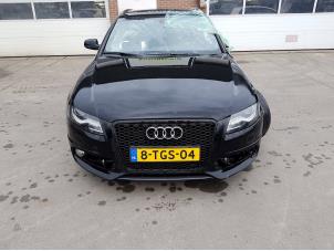 Audi A4 Avant 2.0 TDI 16V Schrottauto (2010, Schwarz)