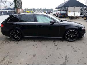 Audi A4 Avant 2.0 TDI 16V Schrottauto (2010, Schwarz)