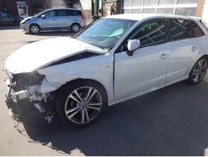Audi A3 Sportback 1.0 TFSI 12V Schrottauto (2017, Weiß)