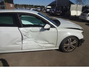 Audi A3 Sportback 1.0 TFSI 12V Schrottauto (2017, Weiß)