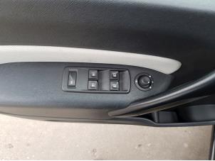 Renault Kangoo/Grand Kangoo 1.2 16V TCE Épave (2014, Noir)