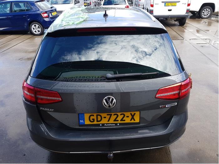 Volkswagen Passat Variant 1.6 TDI 16V Épave (2015, Gris)