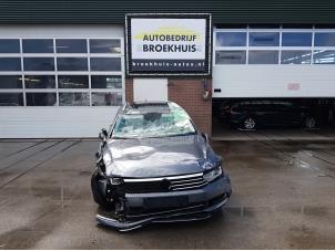 Volkswagen Passat Variant 1.6 TDI 16V Épave (2015, Gris)