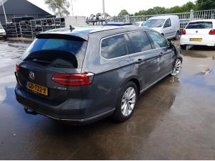 Volkswagen Passat Variant 1.6 TDI 16V Épave (2015, Gris)
