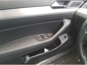 Volkswagen Passat Variant 1.6 TDI 16V Épave (2015, Gris)