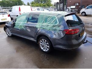 Volkswagen Passat Variant 1.6 TDI 16V Épave (2015, Gris)