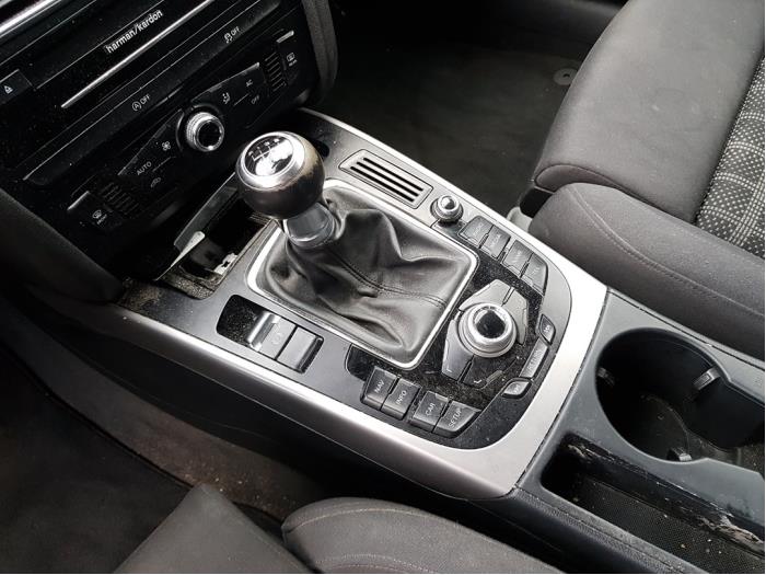 Audi A4 2.0 eTDI 16V Épave (2012, Gris)