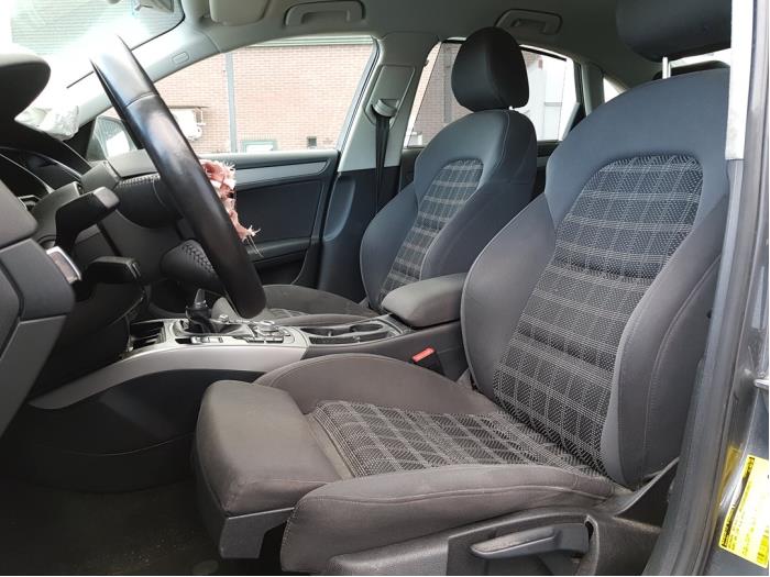 Audi A4 2.0 eTDI 16V Épave (2012, Gris)