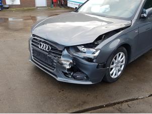 Audi A4 2.0 eTDI 16V Épave (2012, Gris)