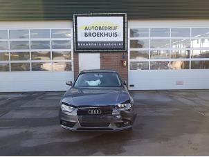 Audi A4 2.0 eTDI 16V Épave (2012, Gris)
