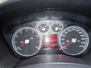 Ford Focus 2 Wagon 1.8 16V Épave (2007, Noir)