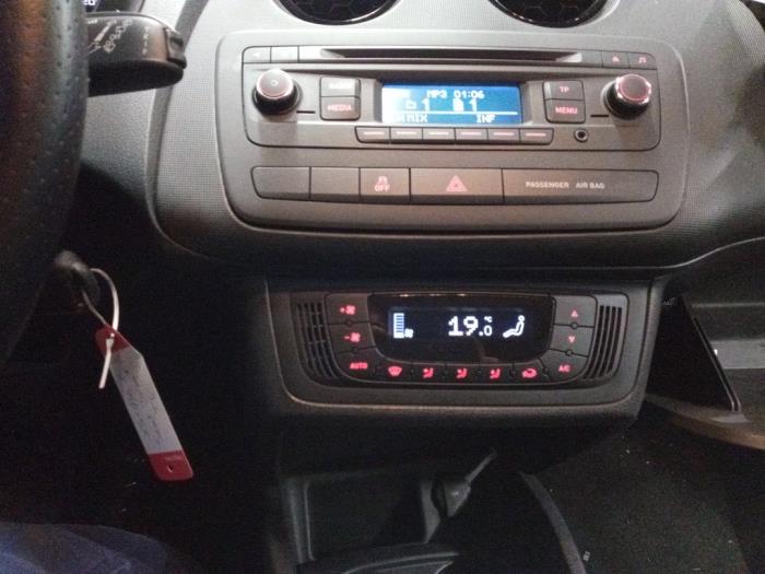 Seat Ibiza IV 1.2 TSI Samochód złomowany (2014, Szary)