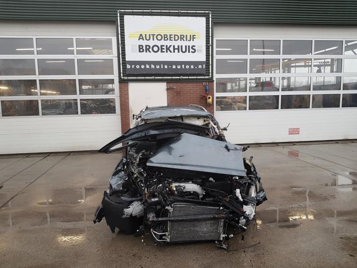 Skoda Superb Combi 2.0 TDI Vehículo de desguace (2020, Gris)