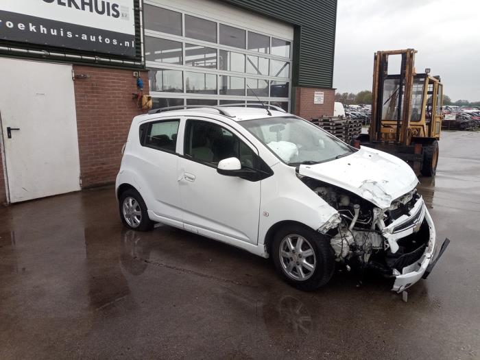 Chevrolet Spark 1.0 16V Bifuel Épave (2012, Blanc)