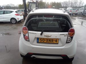 Chevrolet Spark 1.0 16V Bifuel Épave (2012, Blanc)