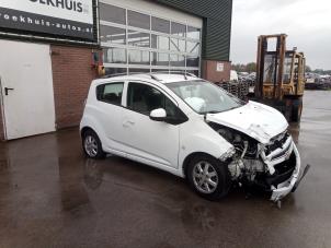 Chevrolet Spark 1.0 16V Bifuel Épave (2012, Blanc)