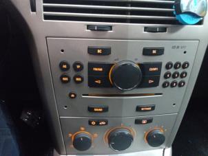 Opel Astra H SW 1.6 16V Twinport Épave (2007, Noir)