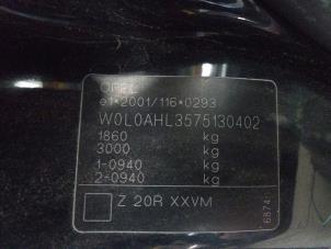 Opel Astra H SW 1.6 16V Twinport Épave (2007, Noir)