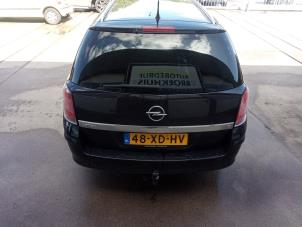 Opel Astra H SW 1.6 16V Twinport Épave (2007, Noir)