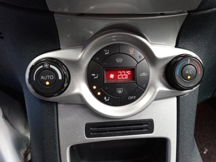Ford Fiesta 6 1.4 16V Samochód złomowany (2012, Brazowy)