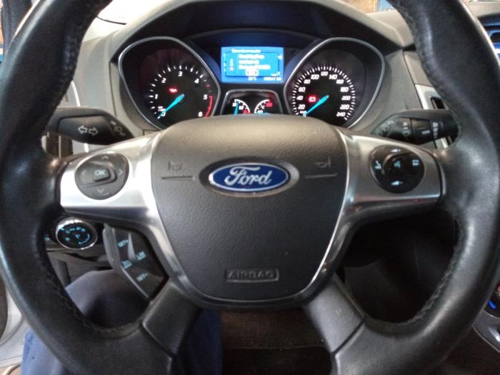 Ford Focus 3 1.6 TDCi ECOnetic Samochód złomowany (2013, Szary)