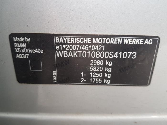 BMW X5 xDrive 40e PHEV 2.0 Schrottauto (2015, Grau)