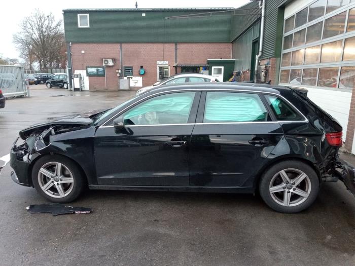 Audi A3 Sportback 1.6 TDI Ultra 16V Salvage vehicle (2016, Black)