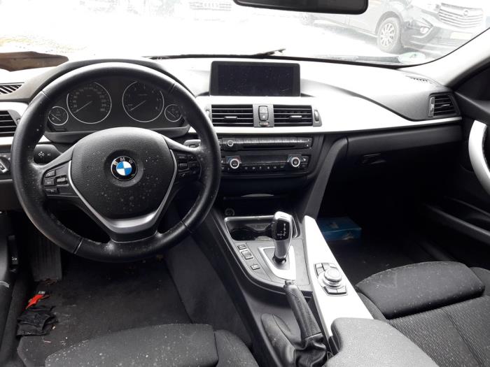 BMW 3 serie Touring 320d 2.0 16V Vehículo de desguace (2013, Gris)
