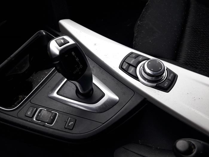 BMW 3 serie Touring 320d 2.0 16V Vehículo de desguace (2013, Gris)