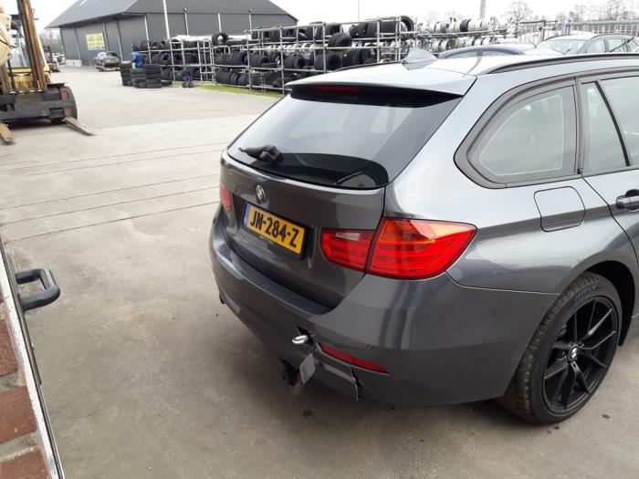 BMW 3 serie Touring 320d 2.0 16V Vehículo de desguace (2013, Gris)