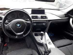 BMW 3 serie Touring 320d 2.0 16V Vehículo de desguace (2013, Gris)