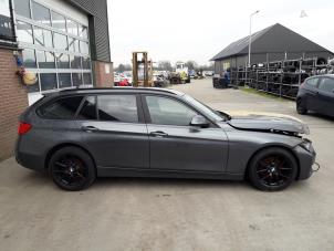BMW 3 serie Touring 320d 2.0 16V Vehículo de desguace (2013, Gris)