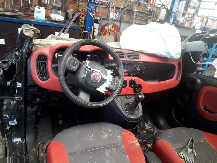 Fiat Panda 1.2 69 Épave (2015, Noir)