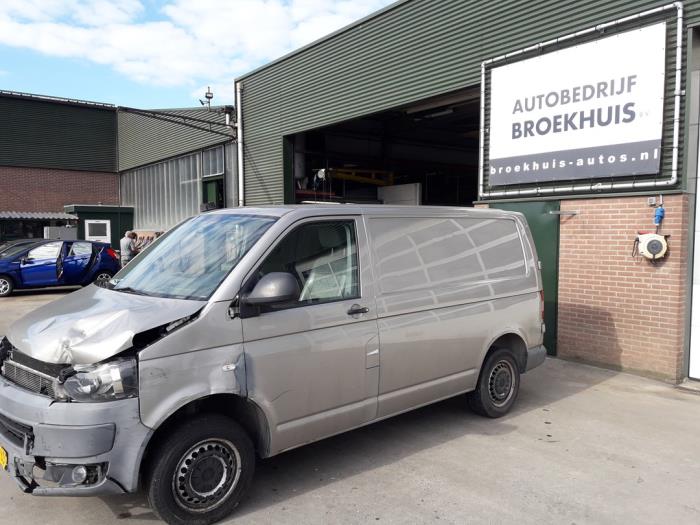 Volkswagen Transporter/Caravelle T5 2.0 TDI DRF Épave (2010, Gris)