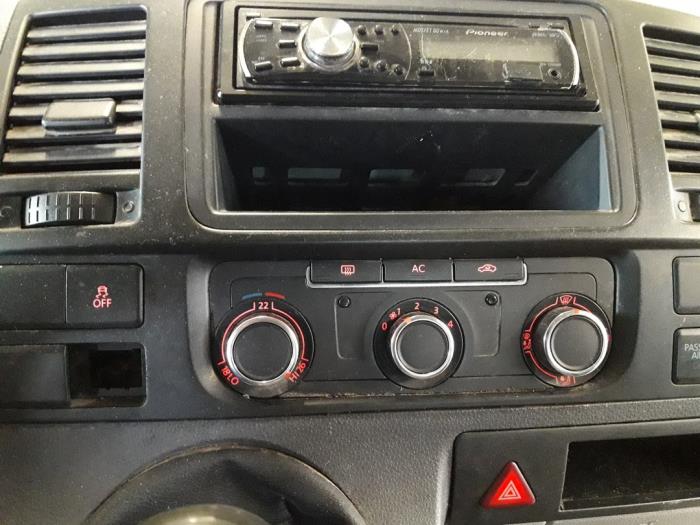 Volkswagen Transporter/Caravelle T5 2.0 TDI DRF Épave (2010, Gris)