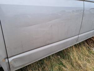 Volkswagen Transporter/Caravelle T5 2.0 TDI DRF Épave (2010, Gris)