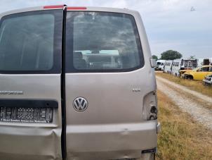 Volkswagen Transporter/Caravelle T5 2.0 TDI DRF Épave (2010, Gris)