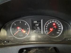 Volkswagen Transporter/Caravelle T5 2.0 TDI DRF Épave (2010, Gris)