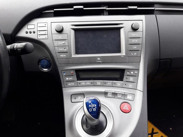 Toyota Prius 1.8 16V Épave (2012, Gris)
