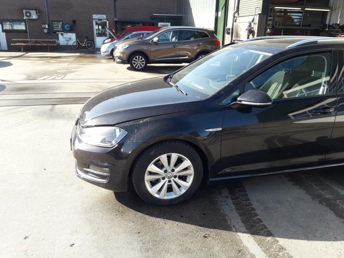 Volkswagen Golf VII Variant 1.0 TSI 12V BlueMotion Technology Épave (2015, Noir)