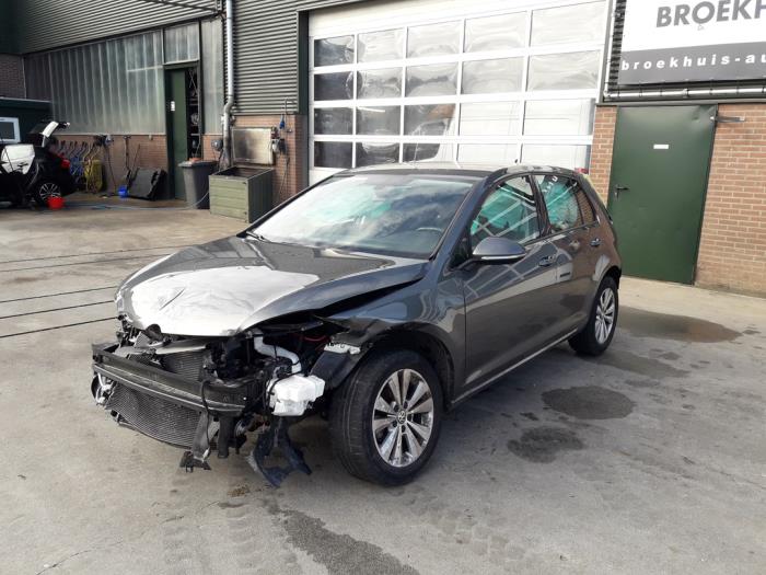 Volkswagen Golf VII 1.0 TSI 12V BlueMotion Salvage vehicle (2019, Gray)