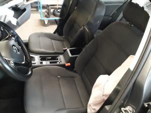 Volkswagen Golf VII 1.0 TSI 12V BlueMotion Épave (2019, Gris)
