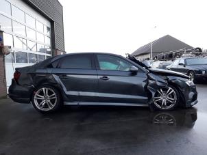 Audi A3 Limousine 1.5 35 TFSI 16V Épave (2020, Gris)