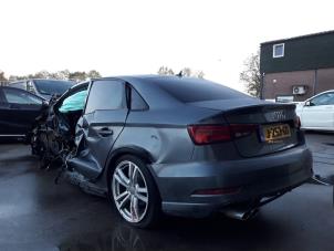 Audi A3 Limousine 1.5 35 TFSI 16V Épave (2020, Gris)